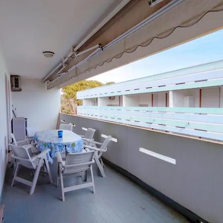 Holiday home Halley *