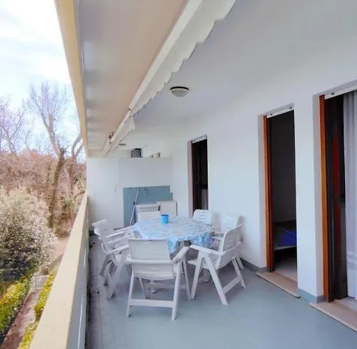 Holiday home Halley *